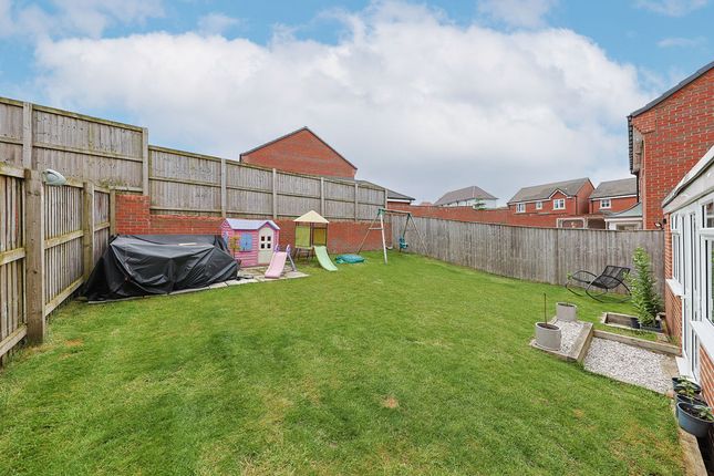 30, Windwhistle Drive, Chesterfield photo 4