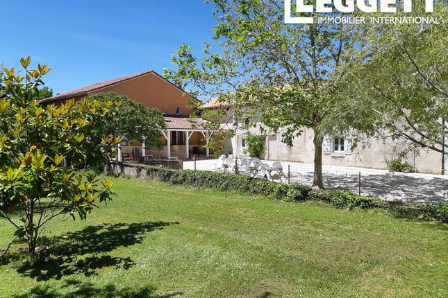 Thumbnail Villa for sale in Rouzède, Charente, Nouvelle-Aquitaine