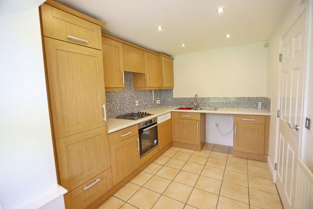 47 Greendale Drive, Manchester photo 5