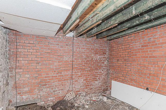 2, Norval Place, Moss Street, Basement, Kilmacolm photo 4