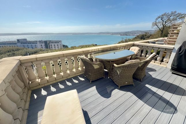 2 Princes Point, Torquay photo 4