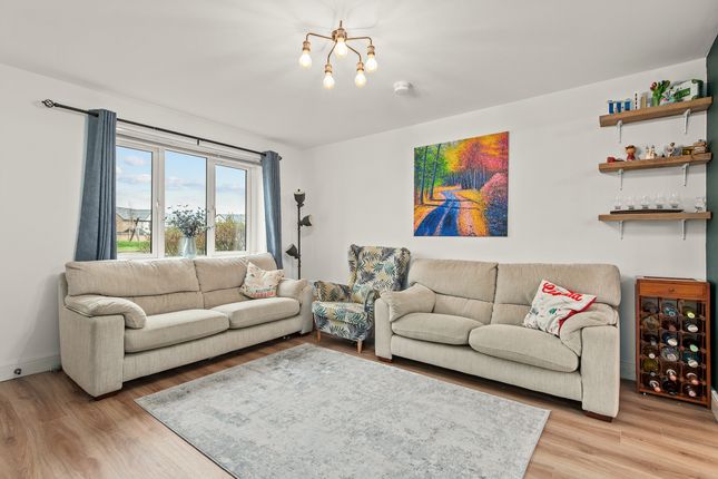 12, Rosebank Avenue, Dunipace photo 3