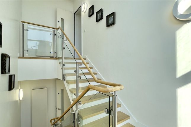 Flat to rent in Whetstone Park, Covent Garden, London