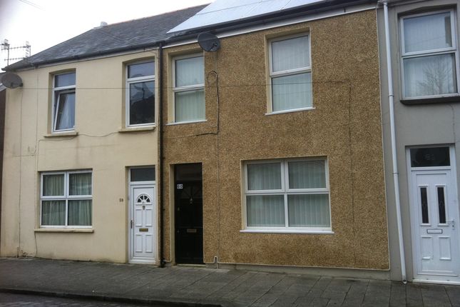 1-bed flat on 60a, Commercial Street, Maesteg, £50,000