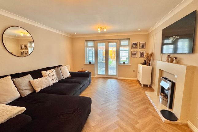 41 Marigold Walk, Nuneaton photo 3