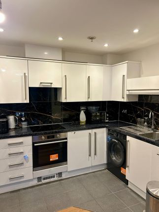 Prince Regent Road, Hounslow photo 4