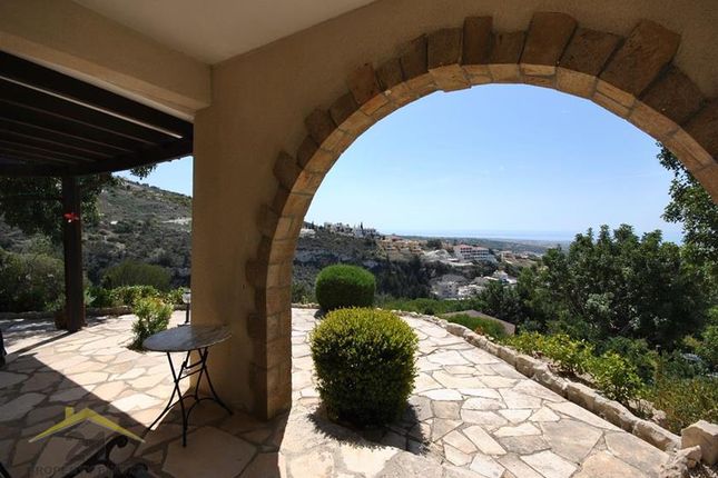 Villa for sale in Kamares Tala, Paphos, Cyprus