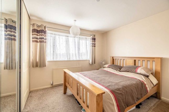 Town house for sale in Cheviot Road, Langley