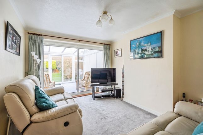 31, Hawth Park Road, SEAFORD photo 2