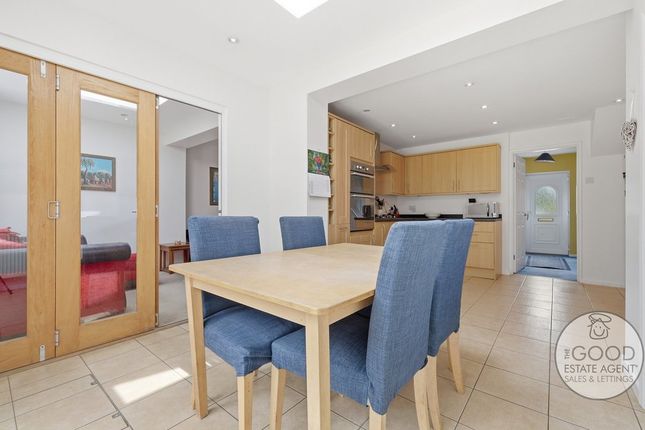 29, Willingale Road, Loughton photo 4