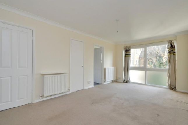 Flat 29 Cromarty Court,, 126-128 Widmore Road, Bromley photo 2