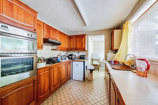25, Caraway Drive, Wiltshire photo 4