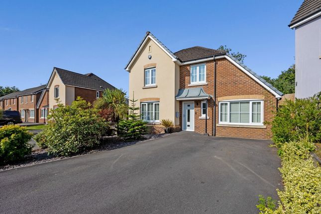 65 Cadwal Court, Pontypridd photo 4