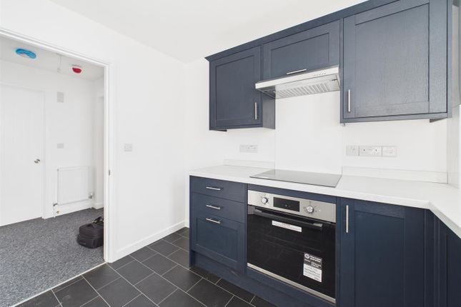 26B, Warren Way, Brighton photo 2