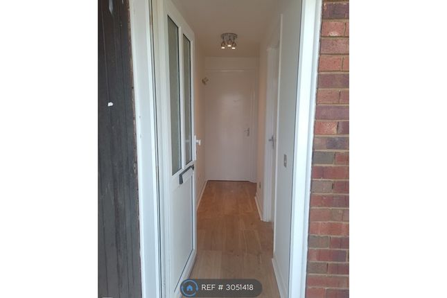 Lincoln Close, Welwyn Garden City photo 2
