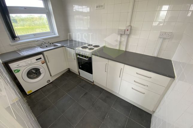 Thumbnail Flat to rent in Silver Street, Whitwick