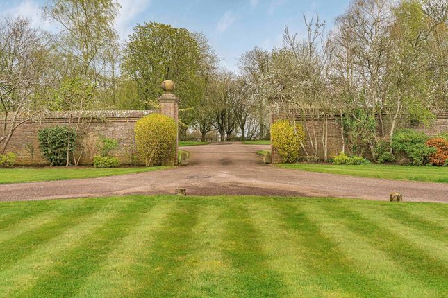 Country house for sale in 1 Little Horwood Manor, Little Horwood, Buckinghamshire