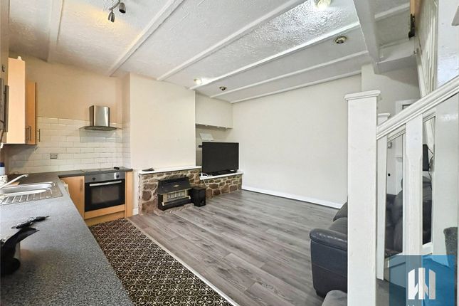 57, Shillbank Lane, Mirfield photo 3