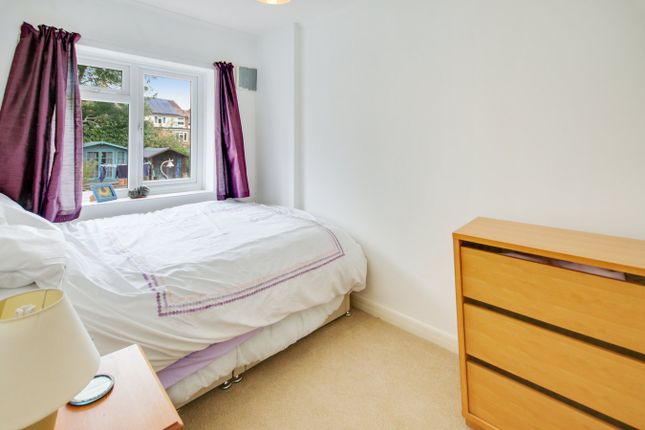 13, Stockwell Road, East Grinstead photo 4