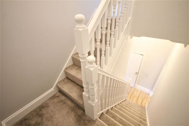 11 Ellesmere Road, Manchester photo 5