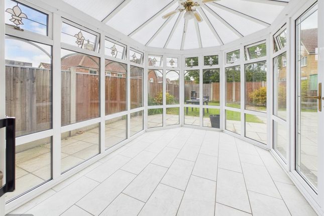 9, Basildon Road, Basildon, Essex, SS15 5SF, Basildon photo 4