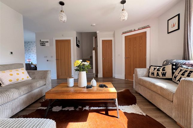 4, Fennel Close, Northamptonshire photo 4