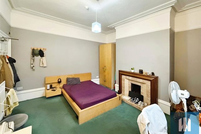 Room 2, 120, Trinity Street, Huddersfield photo 3