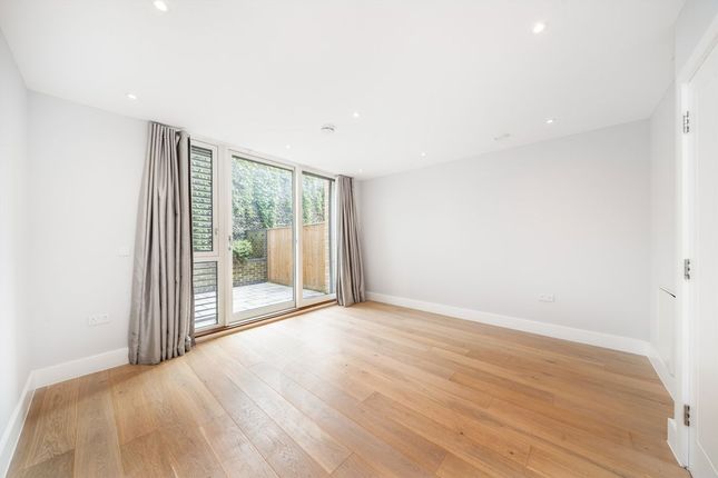 1 Brentwater Terrace, Westminster Road, London photo 4