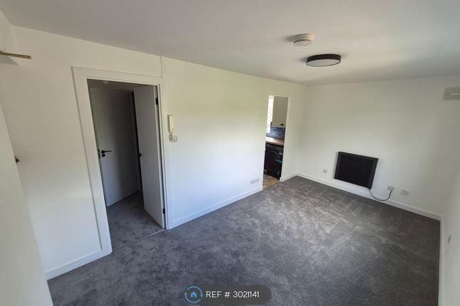 Sorrell Close, Luton photo 3