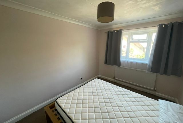 6, Derby Road, Uxbridge photo 5