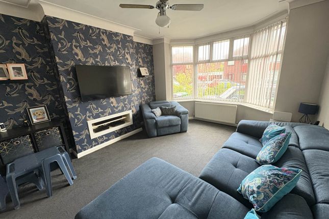 7, Mough Lane, Oldham photo 3