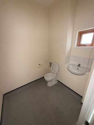 86, Wivenhoe Road, Barking photo 5
