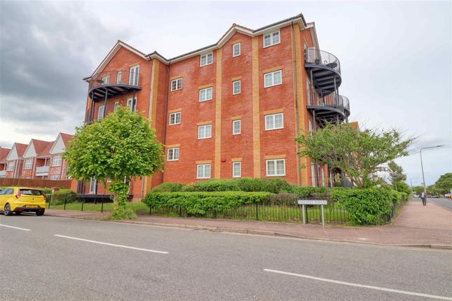 Thumbnail Flat for sale in Victory Court, Nelson Road, Clacton On Sea