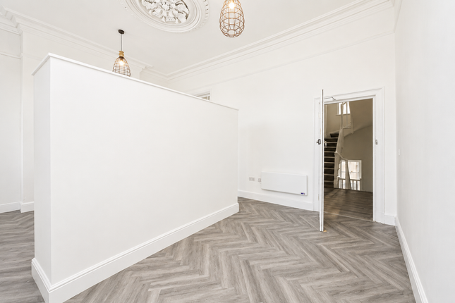 flat 1, 3, MONMOUTH photo 4