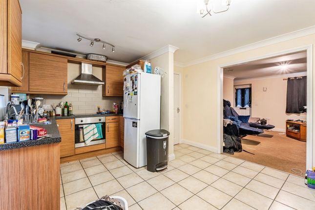 4c, High Street, Brandon photo 3