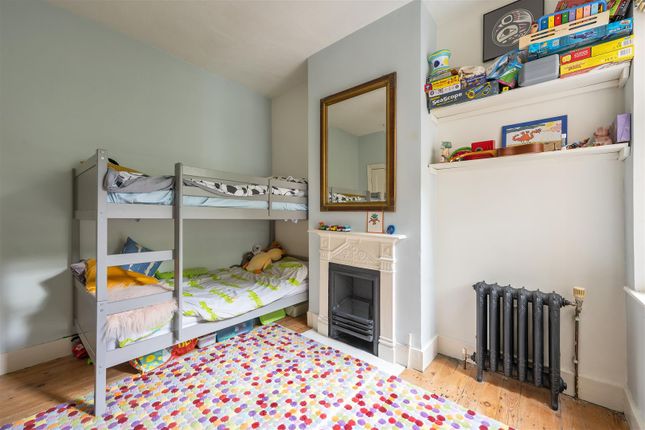 5, Carr Road, Walthamstow photo 4