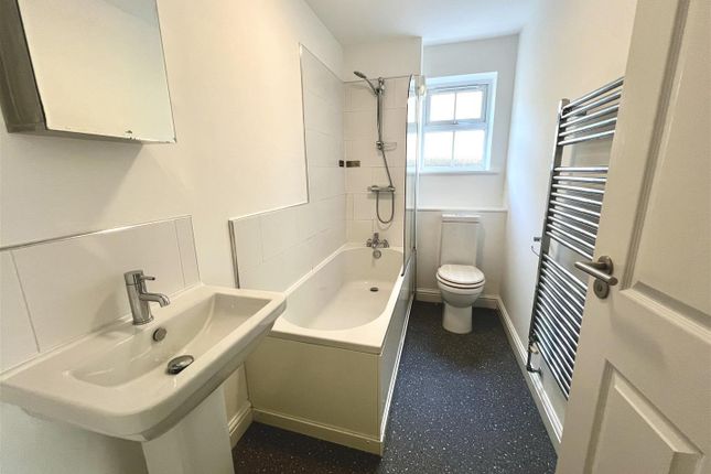 Flat for sale in Manchester Road, Thurlstone, Sheffield