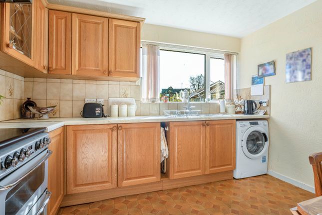 2 Derwent Drive, Tibshelf, Derbyshire photo 3