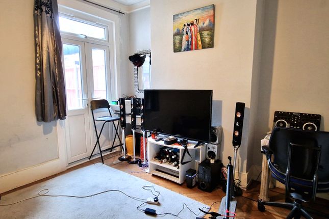 Terraced house to rent in Leyton Park Road, Leyton, London