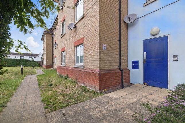 30 Manchester, Garvary Road, London photo 5