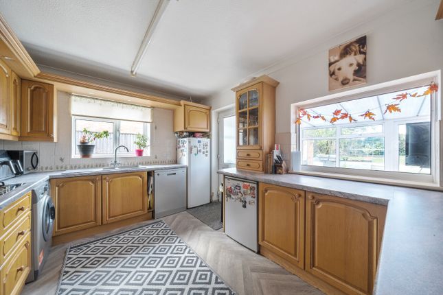 69, Singleton Crescent, Worthing photo 2