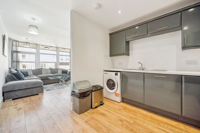 Flat 2/1, 77, Barrland Street, Glasgow photo 4