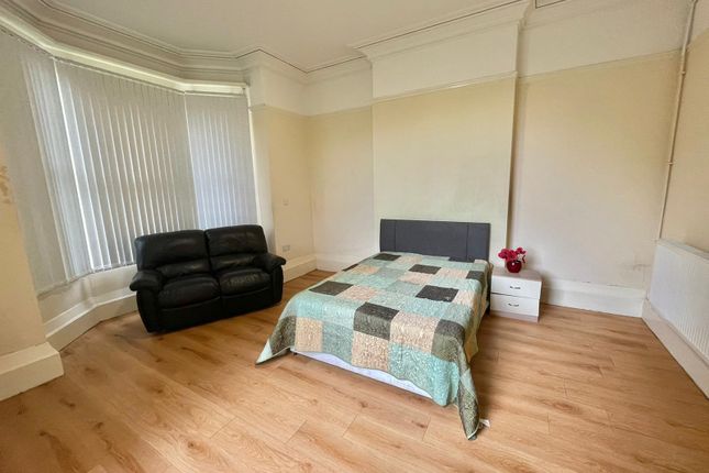 Thumbnail Property to rent in Grove Road, Wrexham