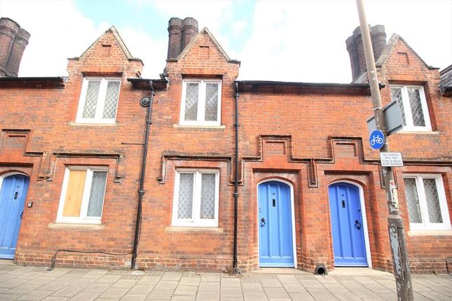 Thumbnail Maisonette to rent in Dame Alice Street, Bedford