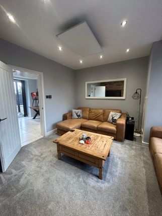 88, Weldbank Lane, Chorley photo 3