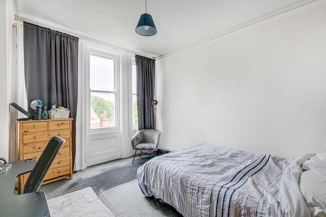 Flat for sale in Fitzgeorge Avenue, West Kensington