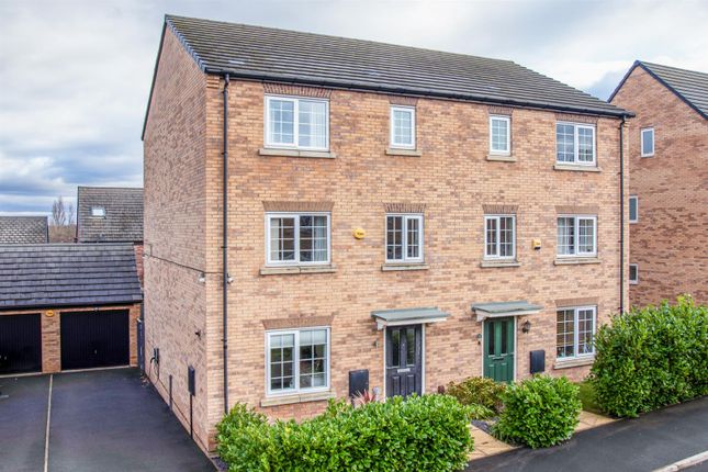 Thumbnail Town house for sale in Mackie Road, Crigglestone, Wakefield
