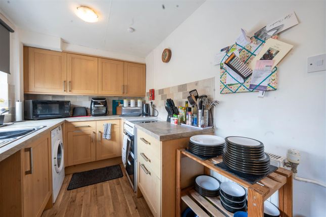 Terraced house for sale in Prieston Road, Bankfoot, Perth