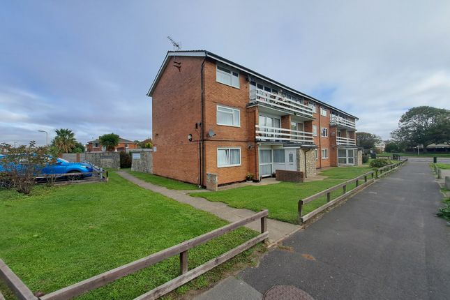 6 Gomer Court, Broadsands Drive, Gosport photo 2