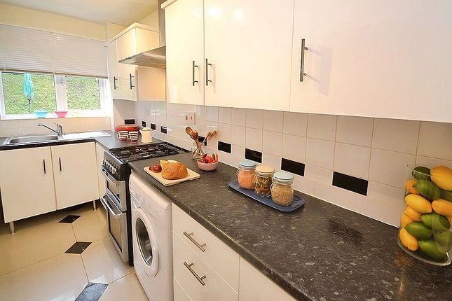 7, Newfoundland Close, Exeter photo 3